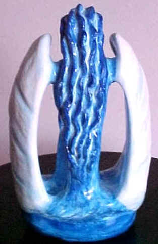 Nas Asas do Vento - Escultura em argila por Vernica M. Mapurunga de Miranda/abril de 2001