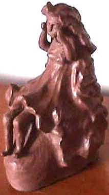 Mulher Desesperada 3/1997- Escultura em argila por Vernica M. Mapurunga de Miranda